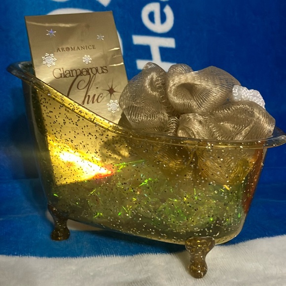 Glamorous Chic Gold Bath Soak Set - Picture 1 of 5